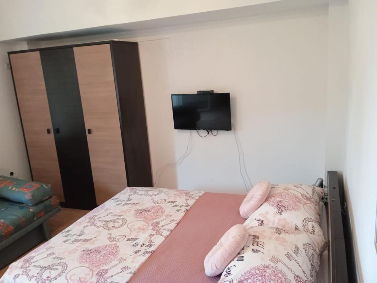 Pelivan Apartments Каштела Экстерьер фото